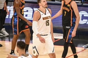 爱游戏-关于转会期NBA季后赛焦点战，佛罗伦萨完成强势反弹，态度坚定，身体对抗强度拉满的信息