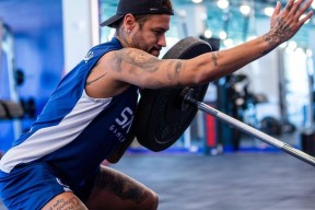 爱游戏体育-内马尔回归赛场，惊险取胜首场状态亮眼，TL观众沸腾！的简单介绍