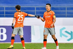 爱游戏体育- 2024年cba季后赛广东对广夏直逼 