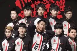 爱游戏体育-包含摩托车赛夜战：江南灰熊队翻盘关中貔貅队，临门一脚致胜战术板得到兑现的词条