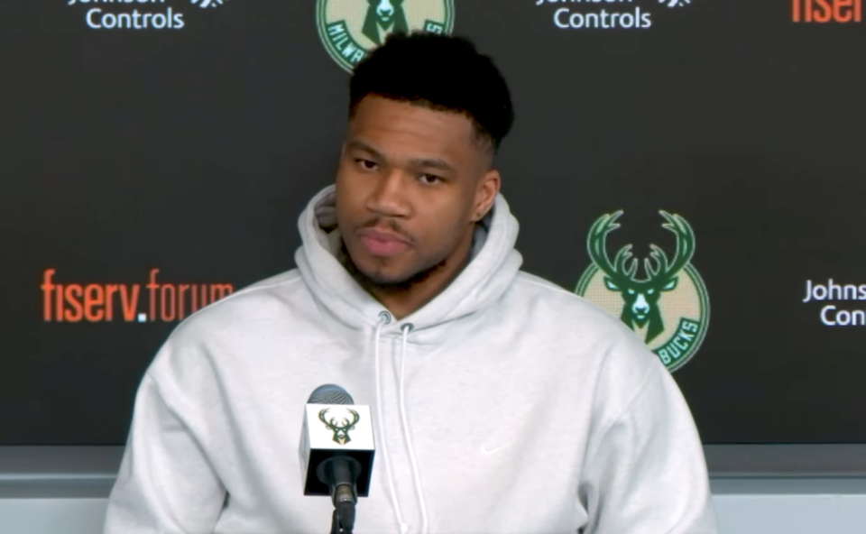 字母哥遭遇十五连败,DWG教练面临压力!的简单介绍 字母哥遭遇十五连败,DWG教练面临压力!的简单介绍